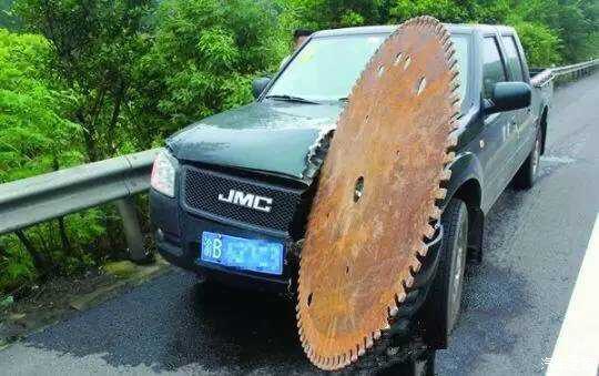 高速飄來(lái)板